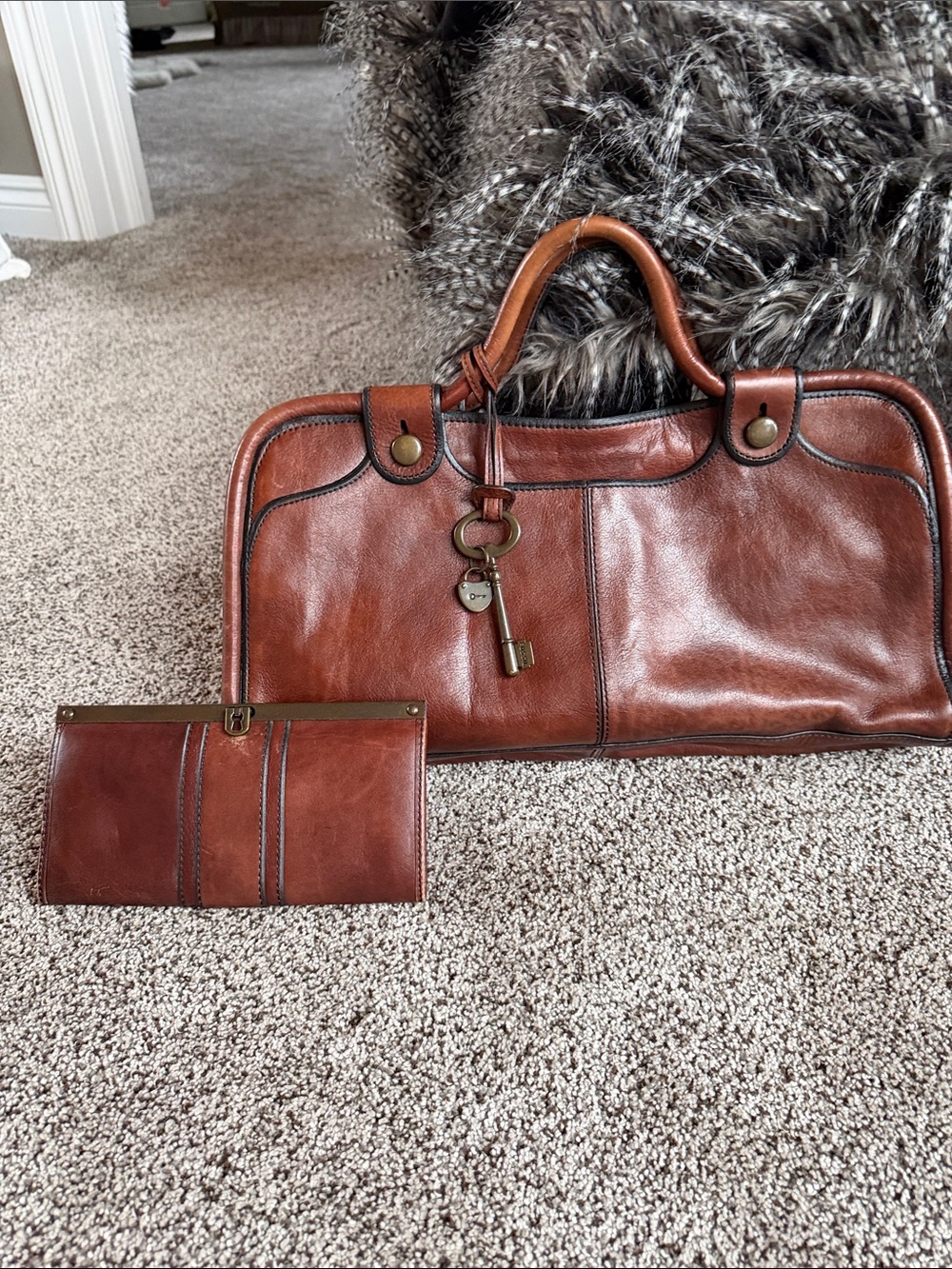 Fossil Chestnut Brown Leather Satchel with Matching Wallet Very rare find. - Picture 7 of 12